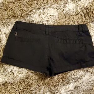 Volcum black shorts size 5